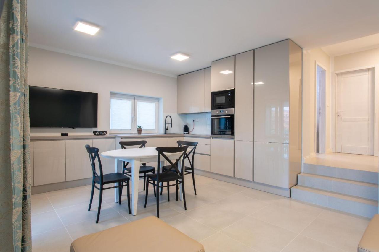 Apartvilla Pag パグ エクステリア 写真