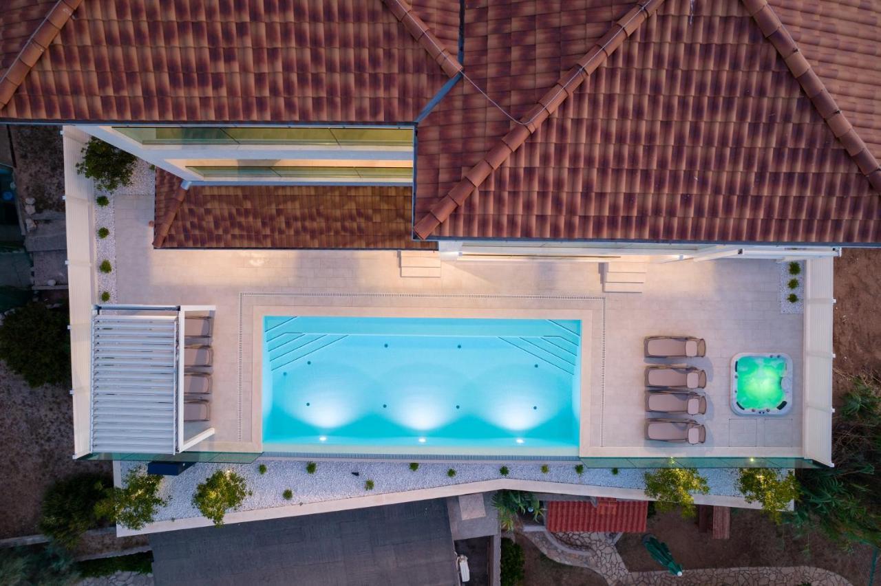 Apartvilla Pag パグ エクステリア 写真